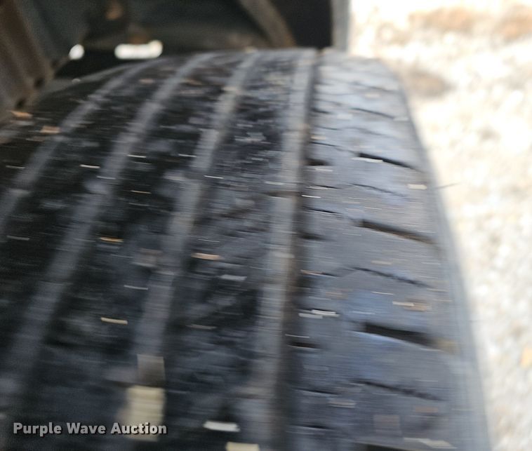 image for item EJ5856 2012 Ford E350 Super Duty box truck