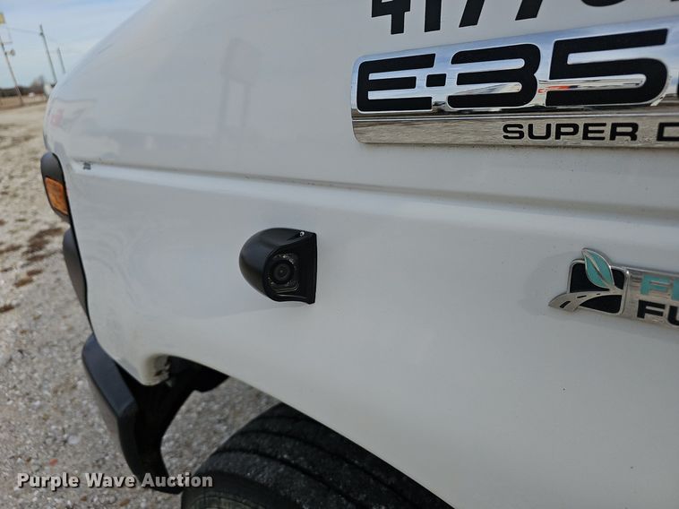 image for item EJ5857 2012 Ford E350 Super Duty box truck