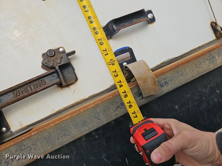 image for item EJ5857 2012 Ford E350 Super Duty box truck