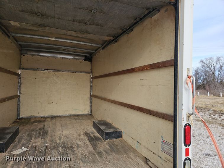 image for item EJ5857 2012 Ford E350 Super Duty box truck