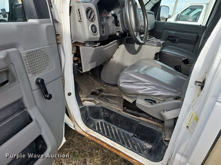 image for item EJ5857 2012 Ford E350 Super Duty box truck