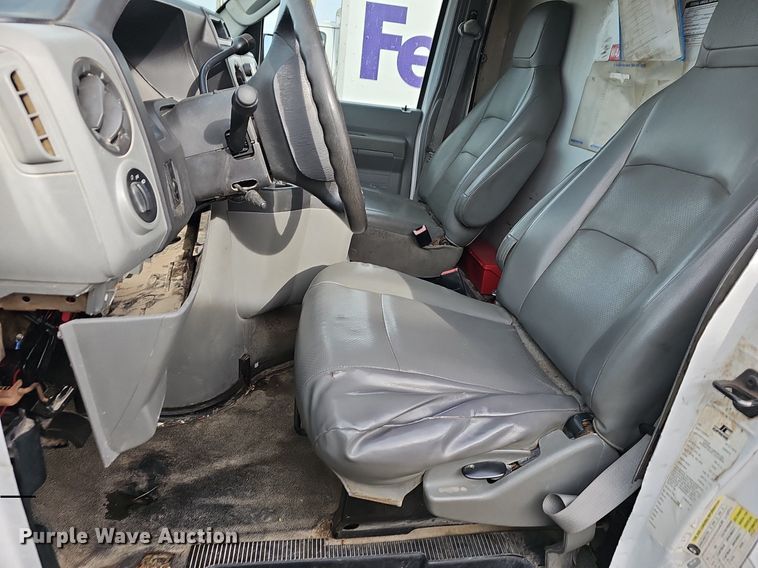 image for item EJ5857 2012 Ford E350 Super Duty box truck