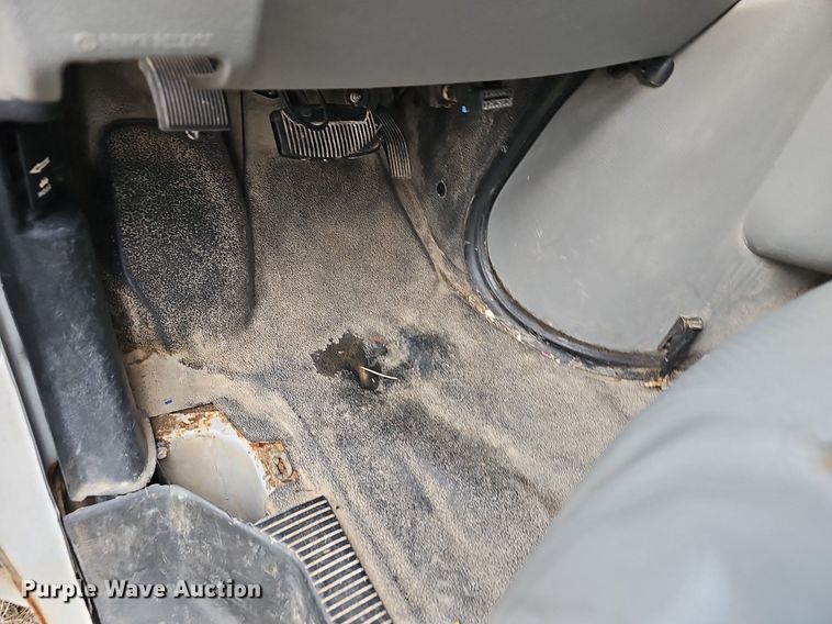 image for item EJ5857 2012 Ford E350 Super Duty box truck