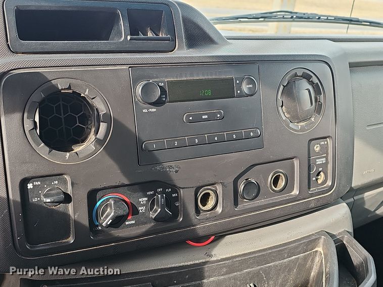 image for item EJ5857 2012 Ford E350 Super Duty box truck