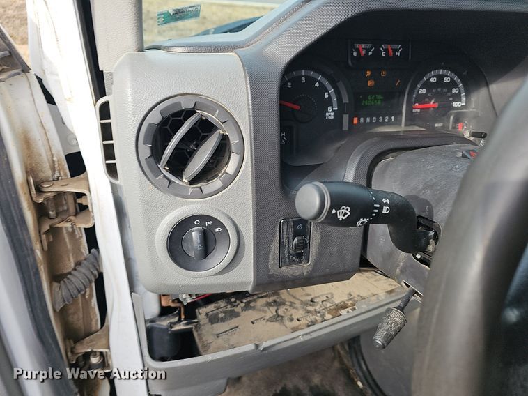 image for item EJ5857 2012 Ford E350 Super Duty box truck