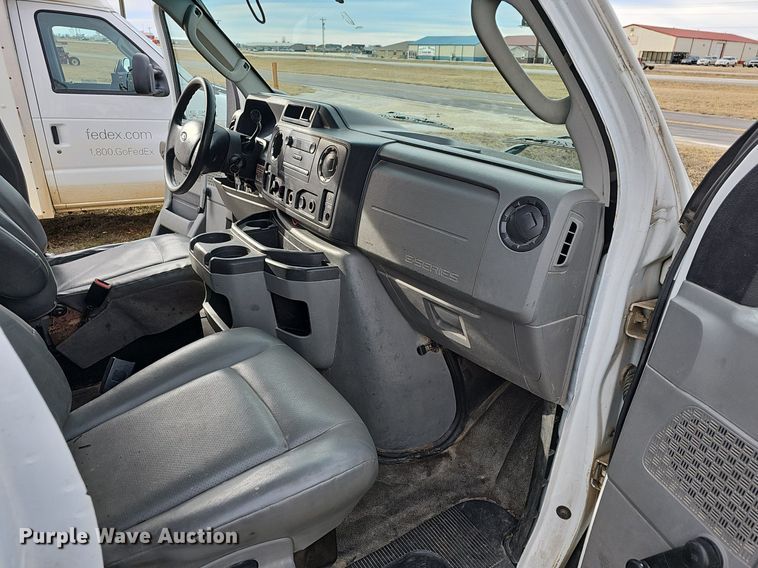 image for item EJ5857 2012 Ford E350 Super Duty box truck