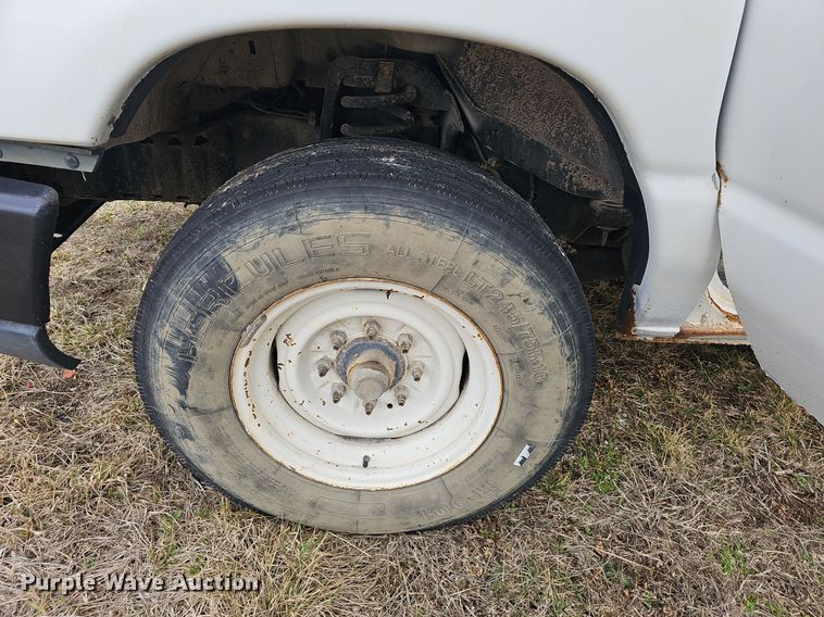 image for item EJ5857 2012 Ford E350 Super Duty box truck