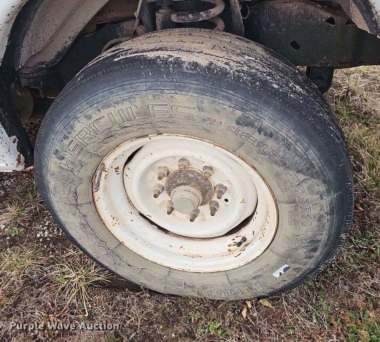 image for item EJ5857 2012 Ford E350 Super Duty box truck