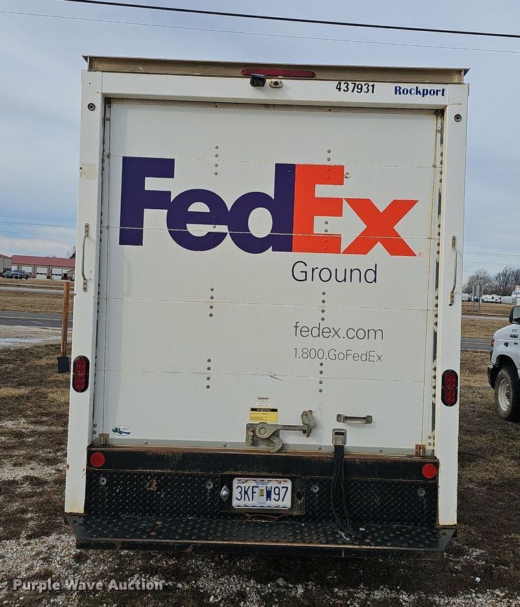 image for item EJ5858 2021 Ford E350 Super Duty delivery van