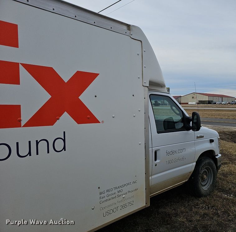 image for item EJ5858 2021 Ford E350 Super Duty delivery van