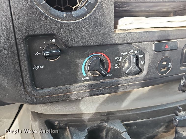 image for item EJ5858 2021 Ford E350 Super Duty delivery van