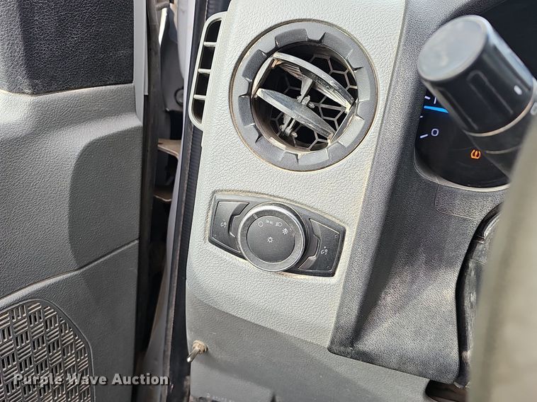 image for item EJ5858 2021 Ford E350 Super Duty delivery van