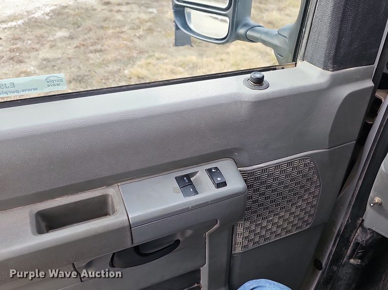 image for item EJ5858 2021 Ford E350 Super Duty delivery van