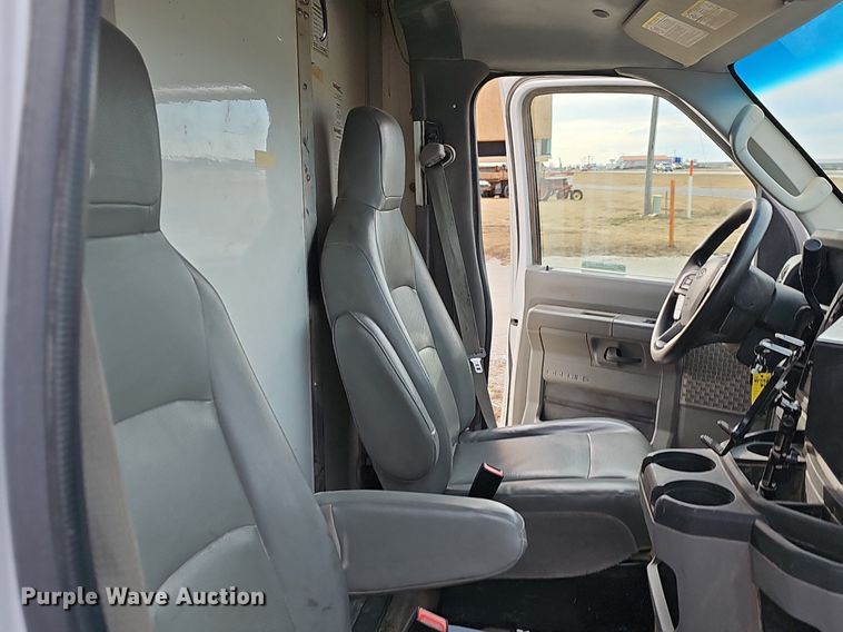image for item EJ5858 2021 Ford E350 Super Duty delivery van