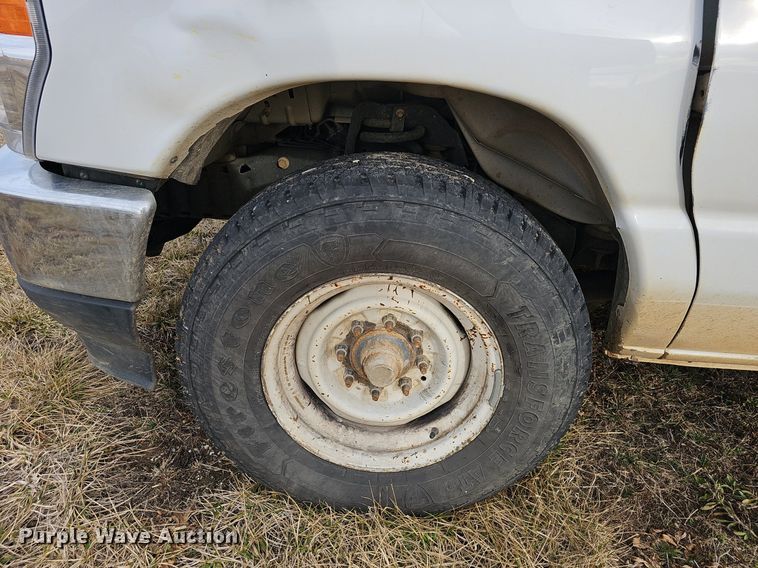 image for item EJ5858 2021 Ford E350 Super Duty delivery van