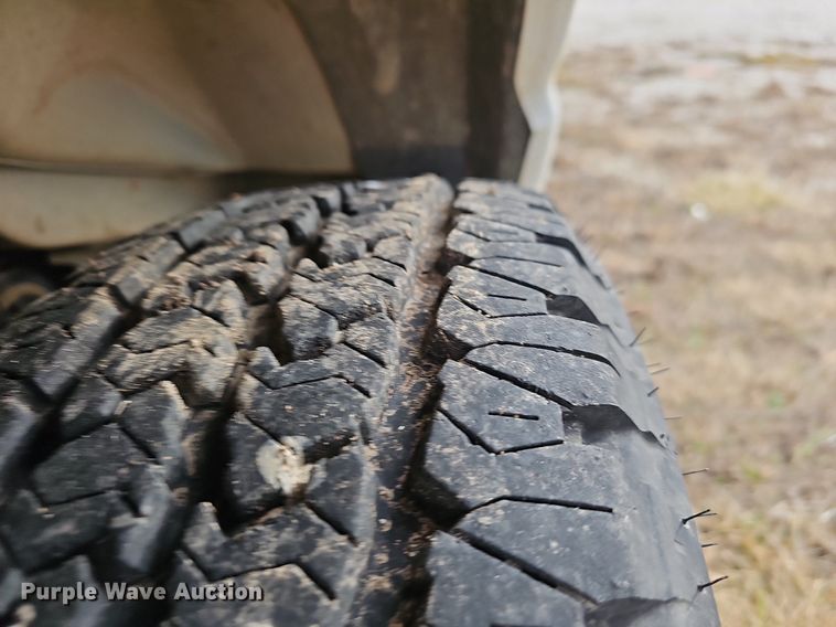 image for item EJ5858 2021 Ford E350 Super Duty delivery van