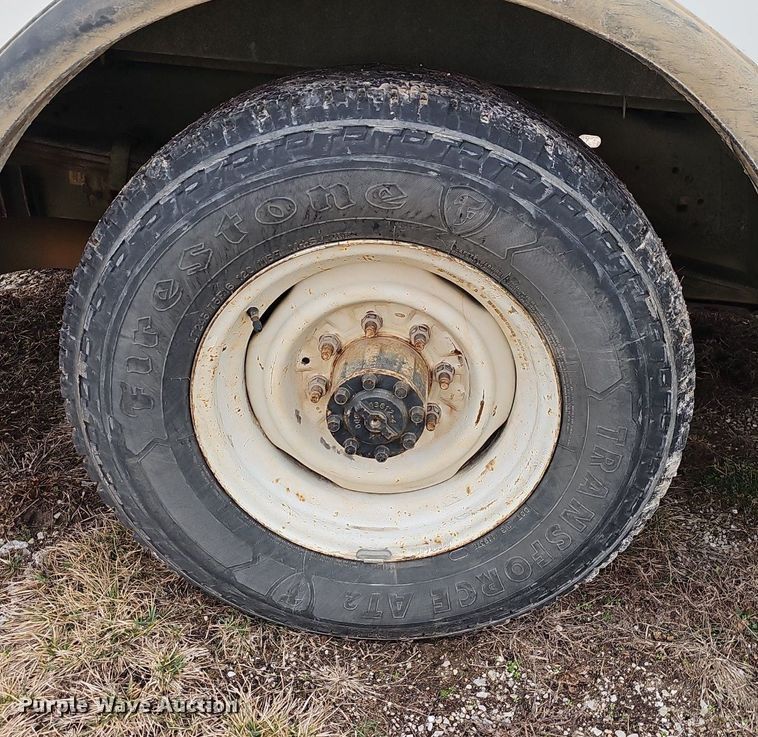 image for item EJ5858 2021 Ford E350 Super Duty delivery van