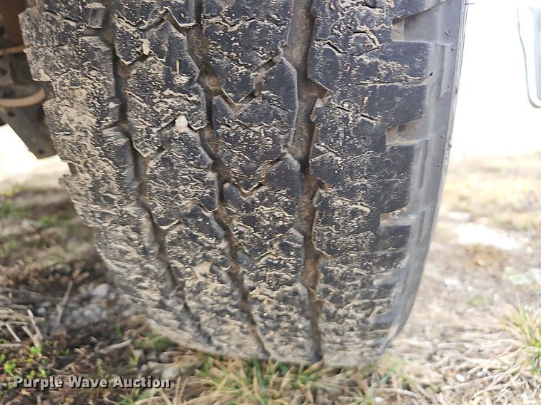 image for item EJ5858 2021 Ford E350 Super Duty delivery van