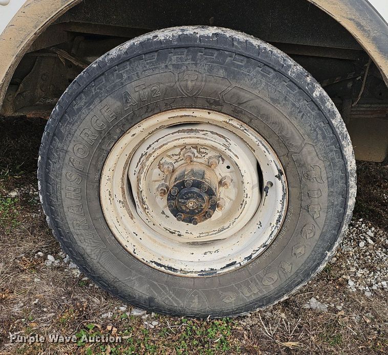 image for item EJ5858 2021 Ford E350 Super Duty delivery van