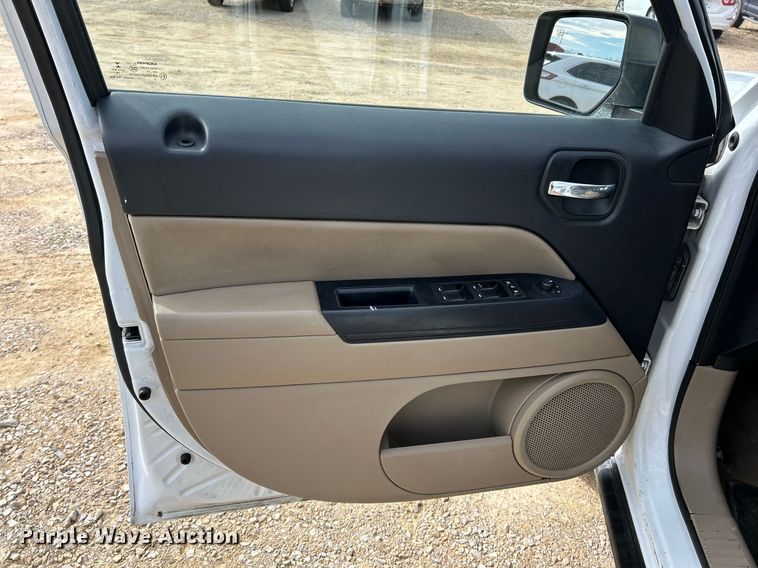 image for item EK4019 2015 Jeep Patriot SUV