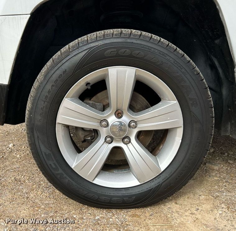 image for item EK4019 2015 Jeep Patriot SUV