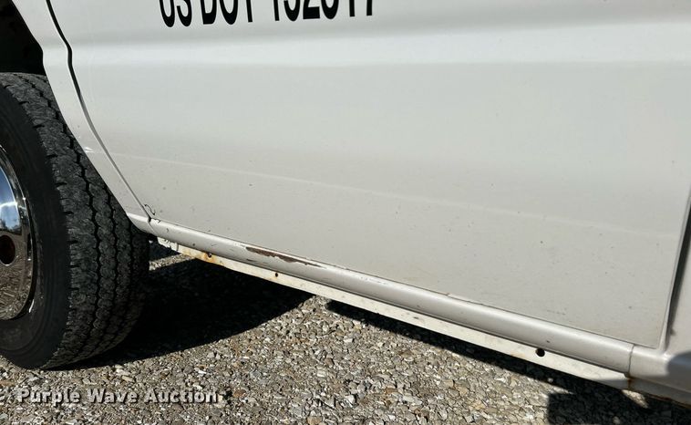 image for item EK4023 2012 Ford E450 Super Duty box truck