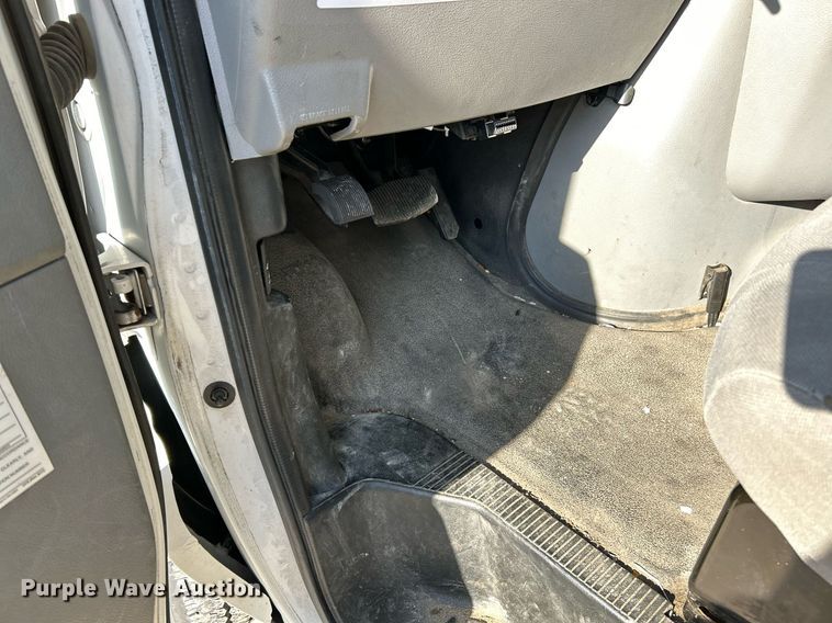 image for item EK4023 2012 Ford E450 Super Duty box truck