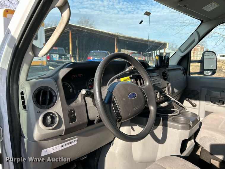 image for item EK4023 2012 Ford E450 Super Duty box truck