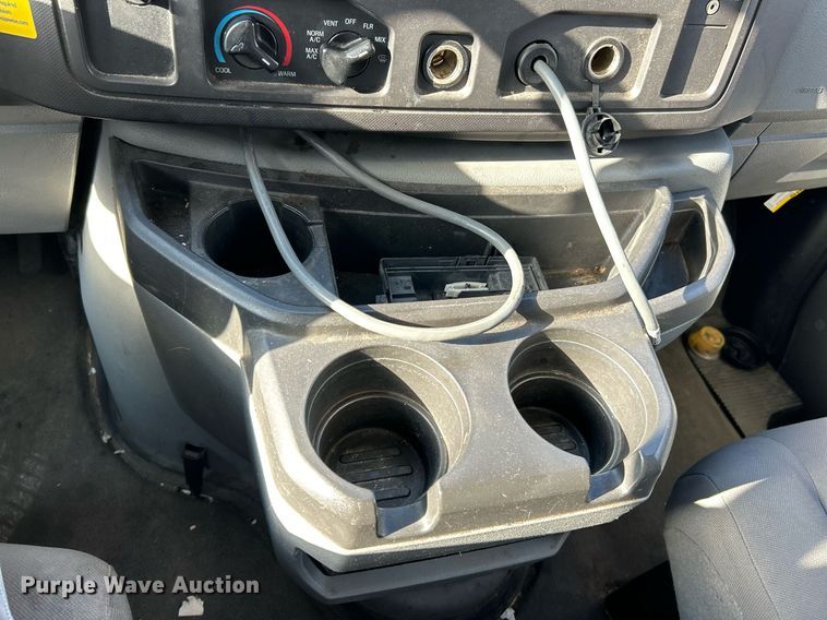 image for item EK4023 2012 Ford E450 Super Duty box truck