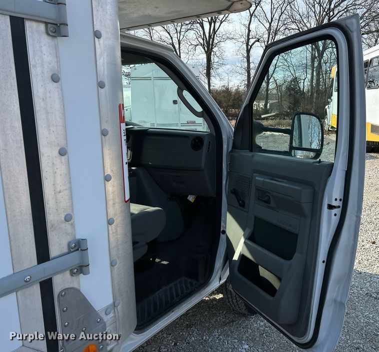 image for item EK4023 2012 Ford E450 Super Duty box truck