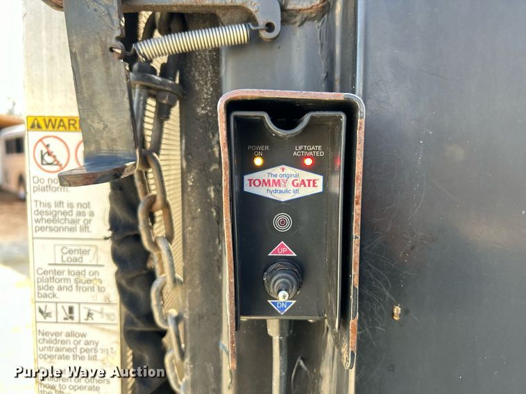 image for item EK4023 2012 Ford E450 Super Duty box truck