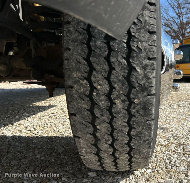 image for item EK4023 2012 Ford E450 Super Duty box truck