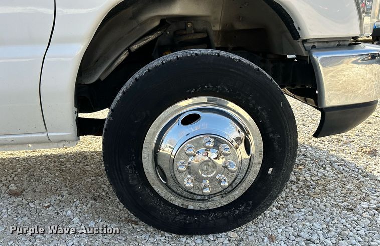 image for item EK4023 2012 Ford E450 Super Duty box truck