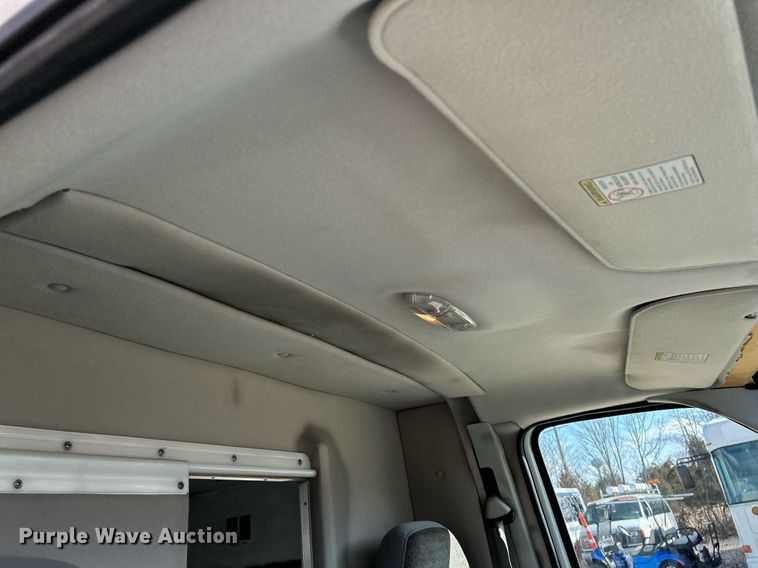 image for item EK4027 2004 Ford E450 Super Duty box truck