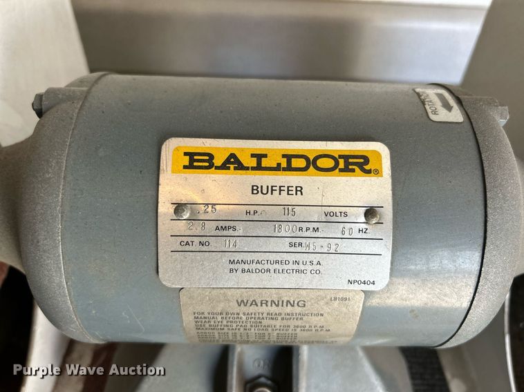 image for item EK4027 2004 Ford E450 Super Duty box truck