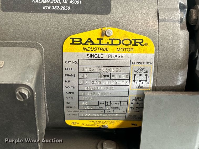 image for item EK4027 2004 Ford E450 Super Duty box truck