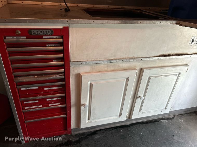 image for item EK4027 2004 Ford E450 Super Duty box truck