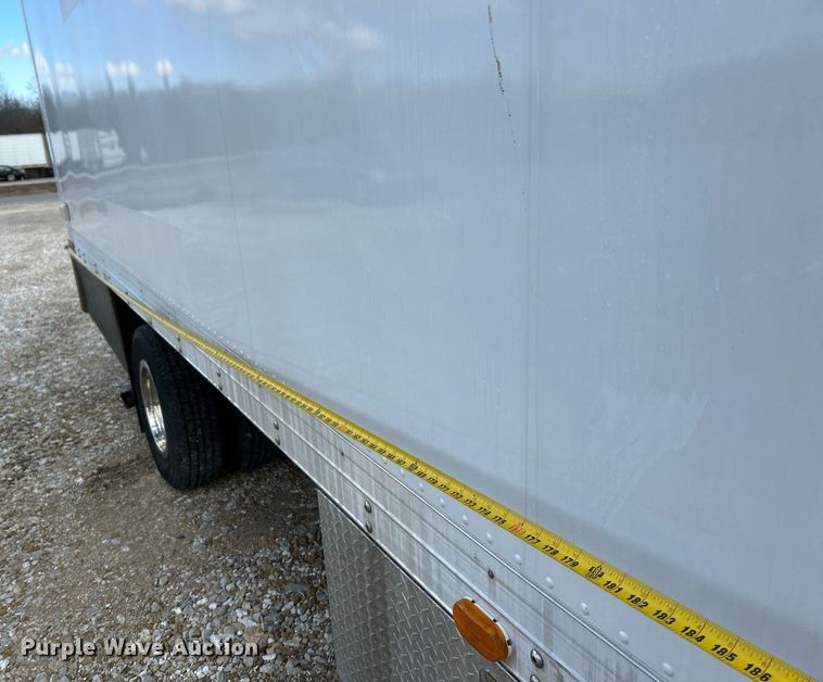 image for item EK4027 2004 Ford E450 Super Duty box truck