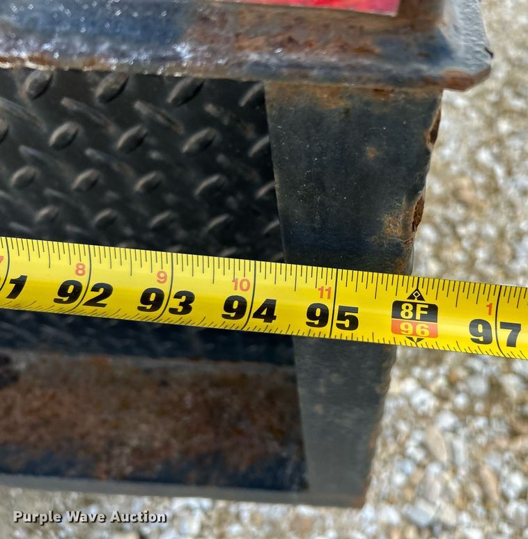 image for item EK4027 2004 Ford E450 Super Duty box truck