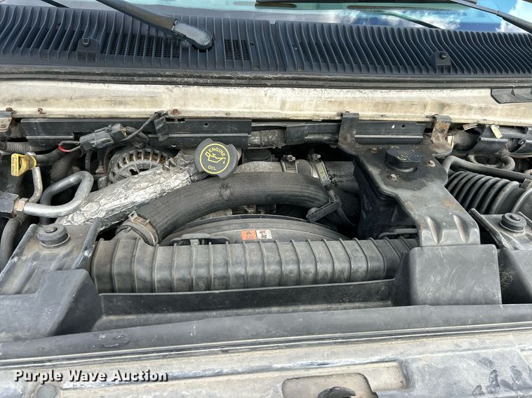 image for item EK4027 2004 Ford E450 Super Duty box truck