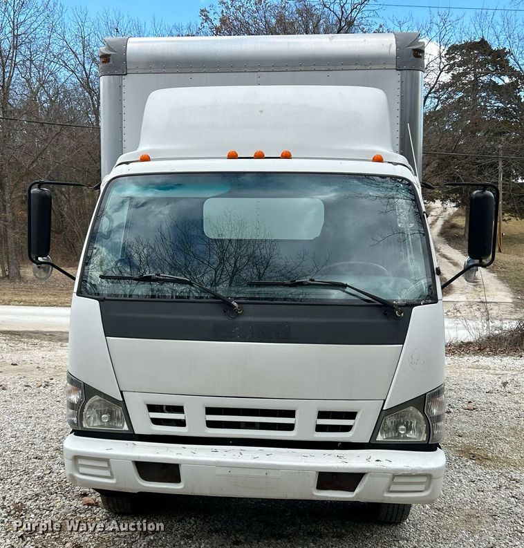 image for item EK4028 2007 Isuzu NPR HD box truck