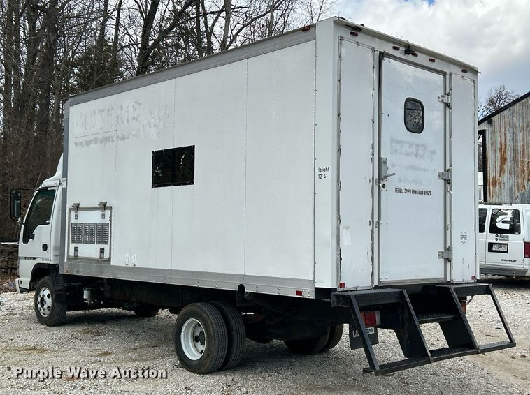 image for item EK4028 2007 Isuzu NPR HD box truck