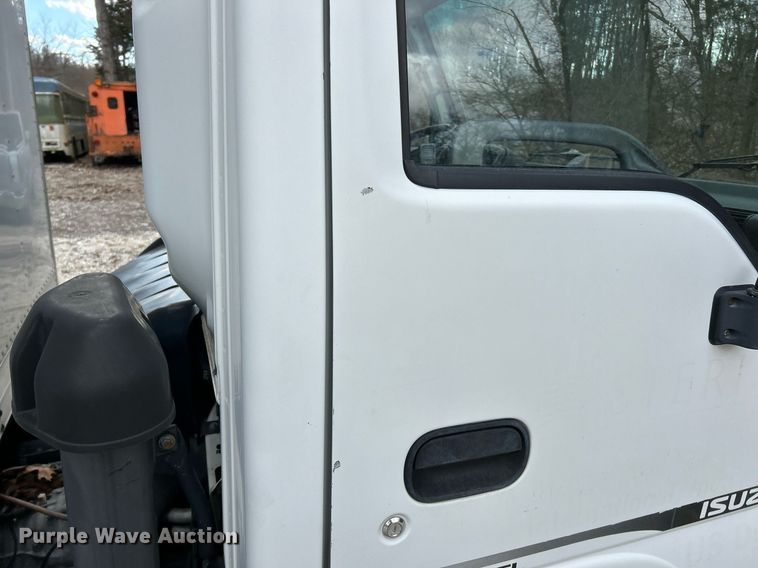 image for item EK4028 2007 Isuzu NPR HD box truck