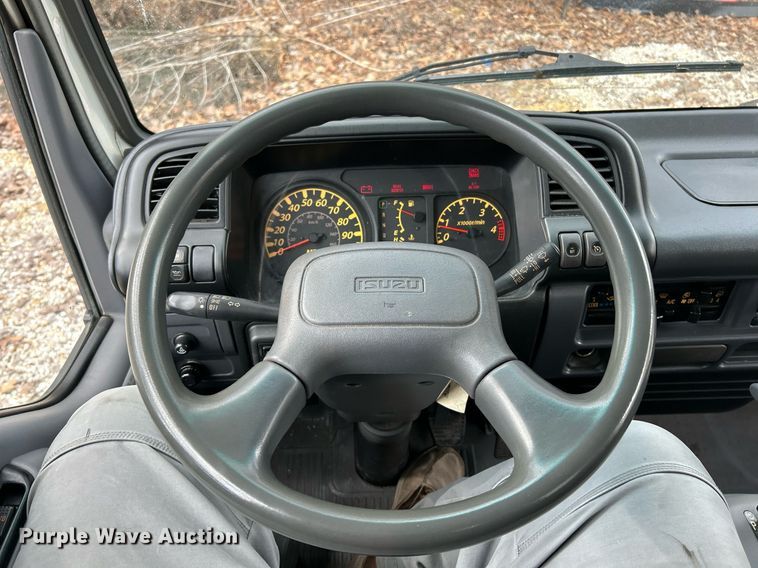 image for item EK4028 2007 Isuzu NPR HD box truck