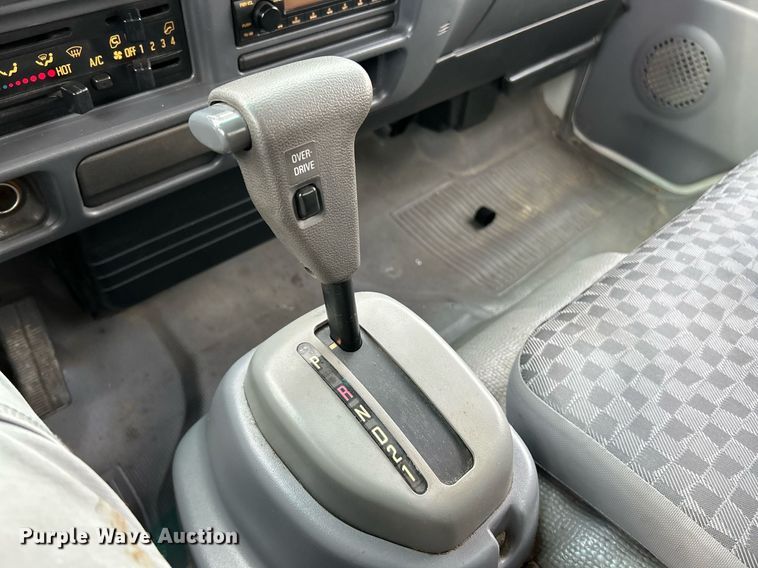 image for item EK4028 2007 Isuzu NPR HD box truck