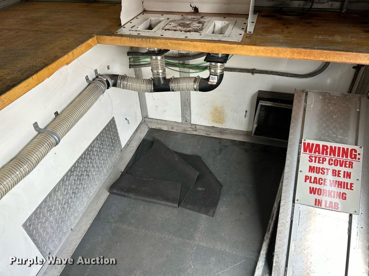 image for item EK4028 2007 Isuzu NPR HD box truck