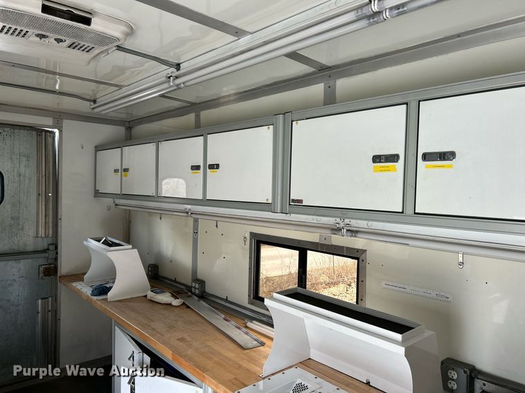 image for item EK4028 2007 Isuzu NPR HD box truck