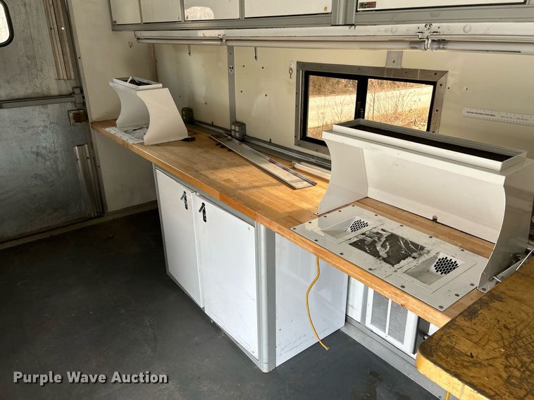 image for item EK4028 2007 Isuzu NPR HD box truck