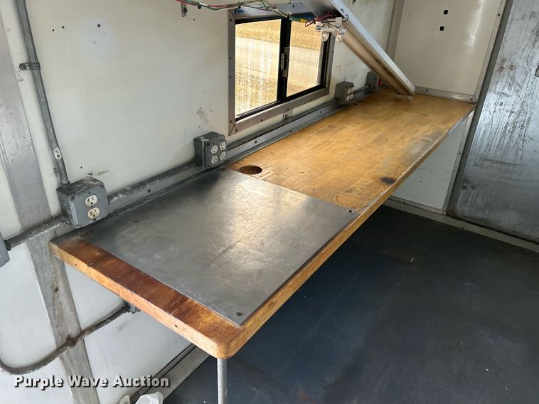 image for item EK4028 2007 Isuzu NPR HD box truck