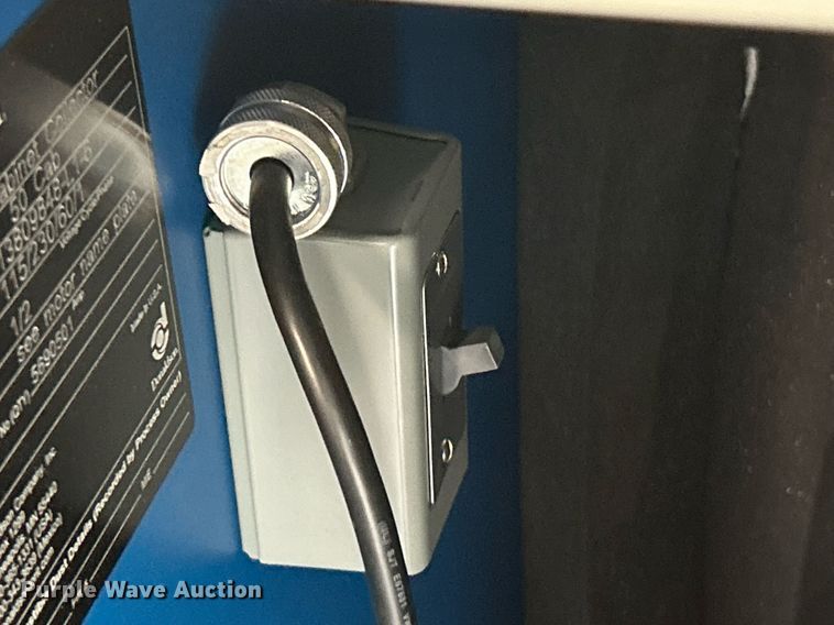 image for item EK4028 2007 Isuzu NPR HD box truck